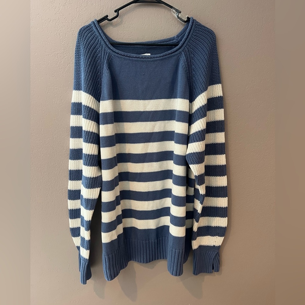 NWT Aerie Crew Neck Sweater